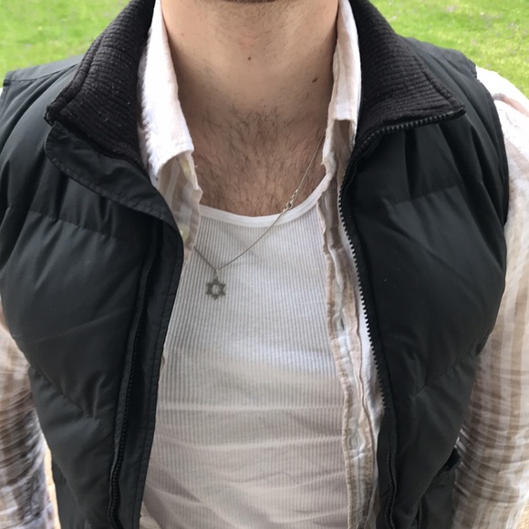 Old Navy Black Down Vest, Unisex Styling, Women's Size Medium - Picture 4 of 9